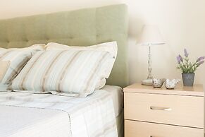 New Stylish Apartment with Sea View