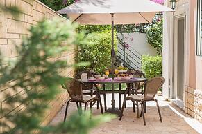 New Stylish Apartment with Sea View