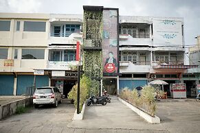 OYO 1726 Bed & Breakfast Inn