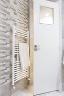 Newly Renovated Stylish Urban Flat