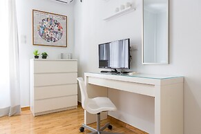 Newly Renovated Stylish Urban Flat