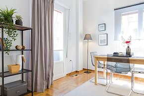 Newly Renovated Stylish Urban Flat