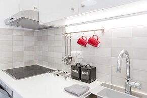 Newly Renovated Stylish Urban Flat