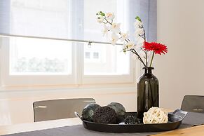 Newly Renovated Stylish Urban Flat