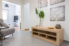 Newly Renovated Stylish Urban Flat