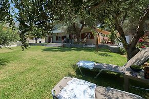 Newly renovated Garden Flat