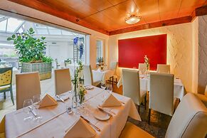 Mayers Waldhorn Hotel