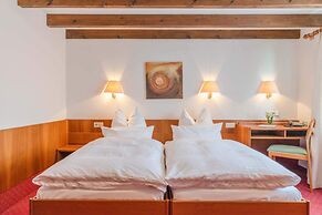 Mayers Waldhorn Hotel