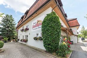 Mayers Waldhorn Hotel