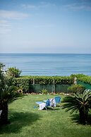 Oikia Eleanthi - Beachfront Garden Home