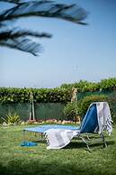 Oikia Eleanthi - Beachfront Garden Home