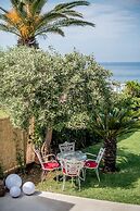 Oikia Eleanthi - Beachfront Garden Home