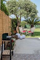 Oikia Eleanthi - Beachfront Garden Home