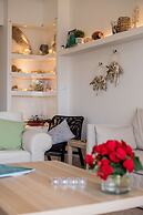 Oikia Eleanthi - Beachfront Garden Home