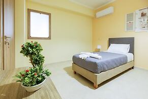 NeSo - Peter's Flat steps to Beach with Great Views