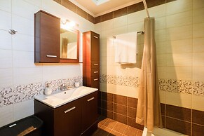 NeSo - Peter's Flat steps to Beach with Great Views