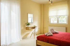 NeSo - Peter's Flat steps to Beach with Great Views