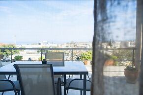 NeSo - Peter's Flat steps to Beach with Great Views