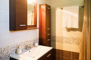 NeSo - Peter's Flat steps to Beach with Great Views