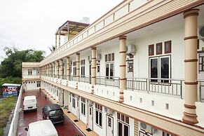 OYO 1764 Sopou Penginapan Rinal & Tuah