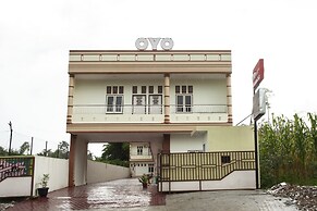 OYO 1764 Sopou Penginapan Rinal & Tuah