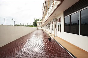 OYO 1764 Sopou Penginapan Rinal & Tuah