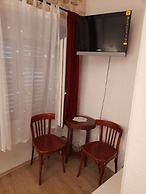 Private Accomodation Linda