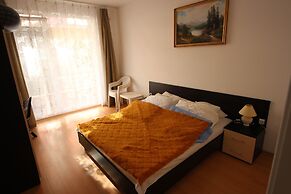 Sunny Day 5 Menada Apartments