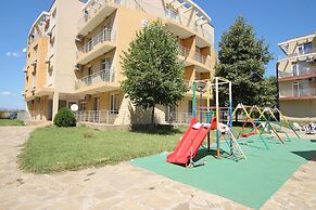 Sunny Day 5 Menada Apartments