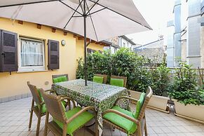 Flowers Apartments