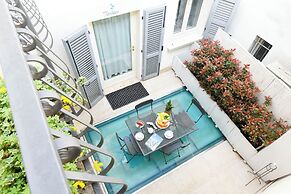 Flowers Apartments