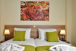 Private Pool Luxurious Villa with Parking & BBQ