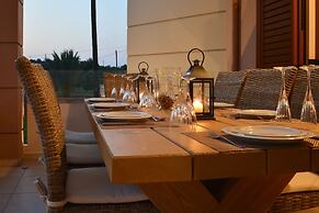 Private Pool Luxurious Villa with Parking & BBQ