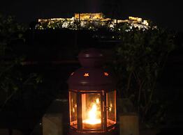 Psirri Artistic Rooftop Apartment with Acropolis View