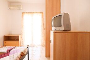 Relaxing Family Home near Beaches