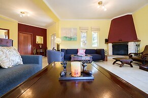 Relaxing Family Home near Beaches