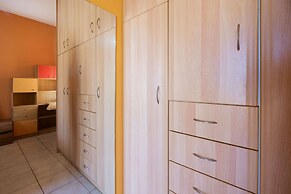 Relaxing Family Home near Beaches