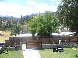 Rural Spacious Villa with Pool at Central Crete