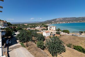 SeaView Flat Near the Beach