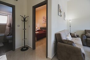 Spacious & New fully equipped Home with Parking