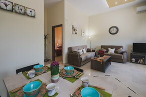 Spacious & New fully equipped Home with Parking