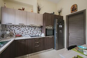 Spacious & New fully equipped Home with Parking