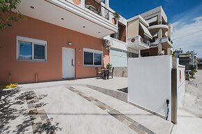 Spacious & New fully equipped Home with Parking