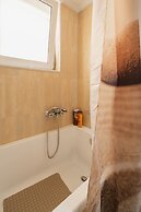 Spacious & New fully equipped Home with Parking