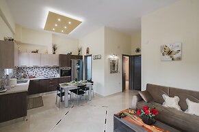 Spacious & New fully equipped Home with Parking