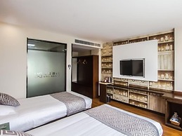 GME Ningbo International Convention and Exhibition Center Chaohui Road