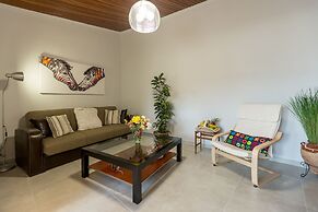 Splendid Views from a Cozy Cottage with a Garden Terrace