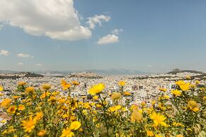 Splendid Views from a Cozy Cottage with a Garden Terrace