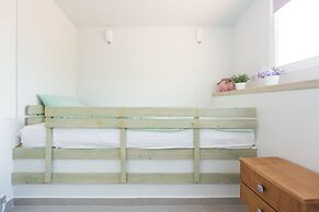 Splendid Views from a Cozy Cottage with a Garden Terrace