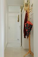 Splendid Views from a Cozy Cottage with a Garden Terrace